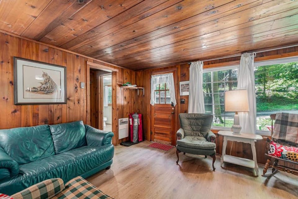 Cottage Living House in Crystal Lake