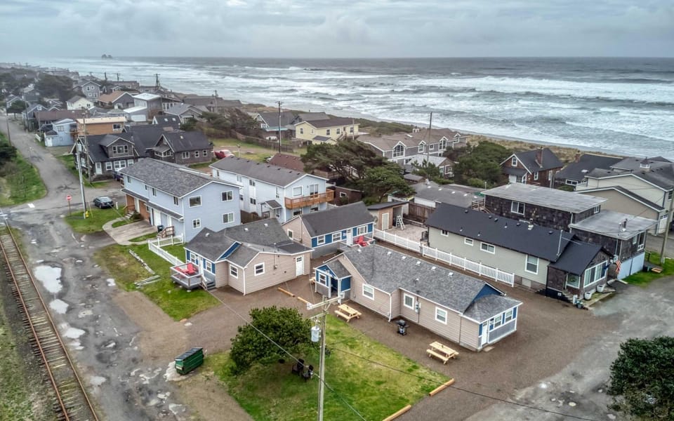King Tide - Meredith Lodging Apartment in Rockaway Beach