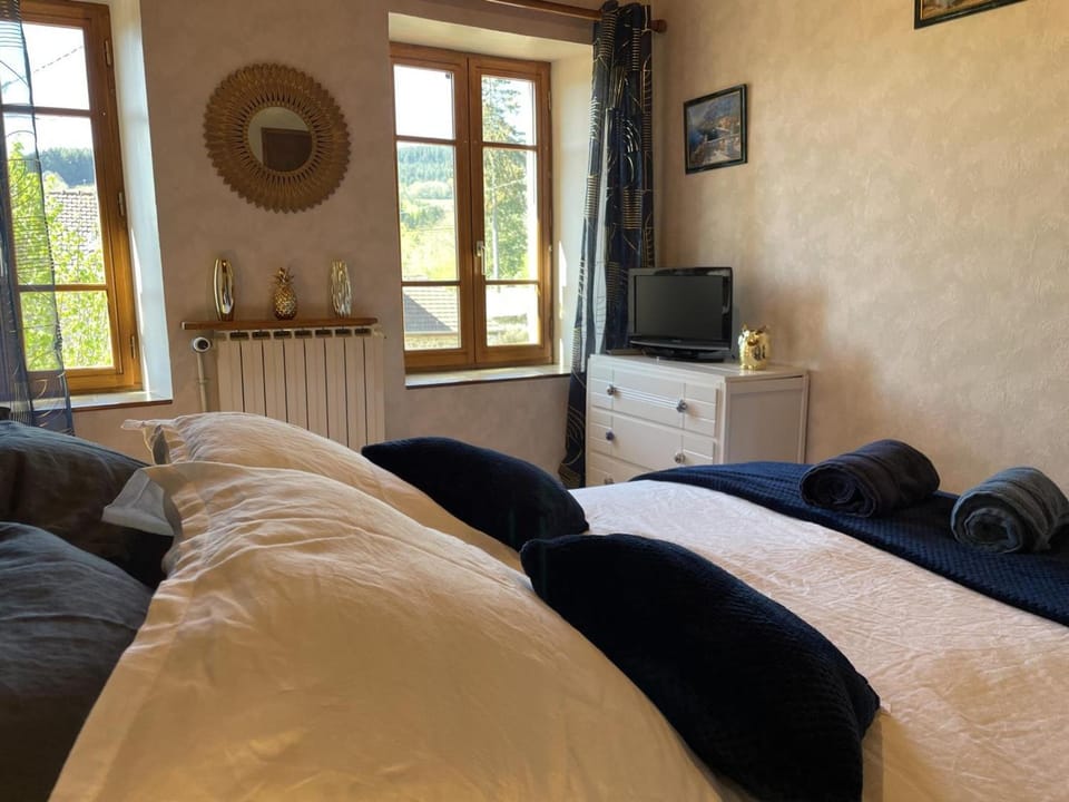 Maison individuelle paisible avec animaux admis, activités pour tous - FR-1-489-448 House in Auvergne-Rhône-Alpes
