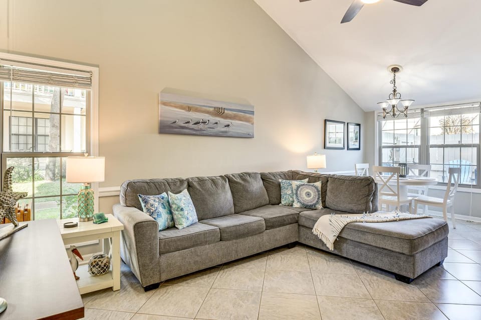 Walk to Beach! PCB Resort Condo w/ Pool Access House in Panama City Beach