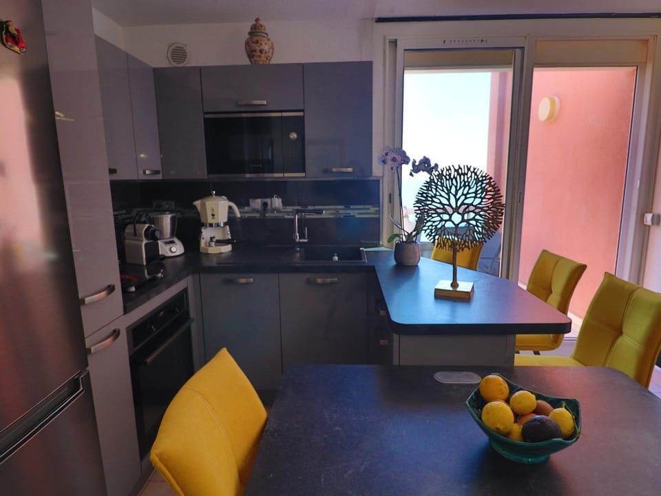 Somptueux T2 climatisé avec terrasse et parking à Sète - FR-1-472A-283 Apartment in Occitanie