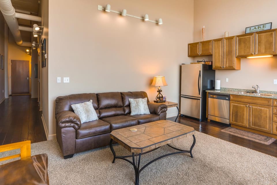 Waterfront Sandusky Vacation Rental Downtown! Apartment in Sandusky