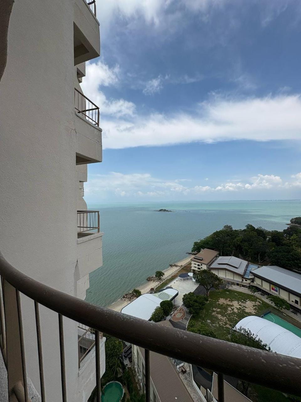 Rainbow Paradise Beach by Achlys Collection Apartment in Tanjung Bungah