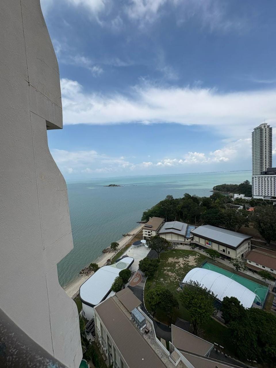 Rainbow Paradise Beach by Achlys Collection Apartment in Tanjung Bungah