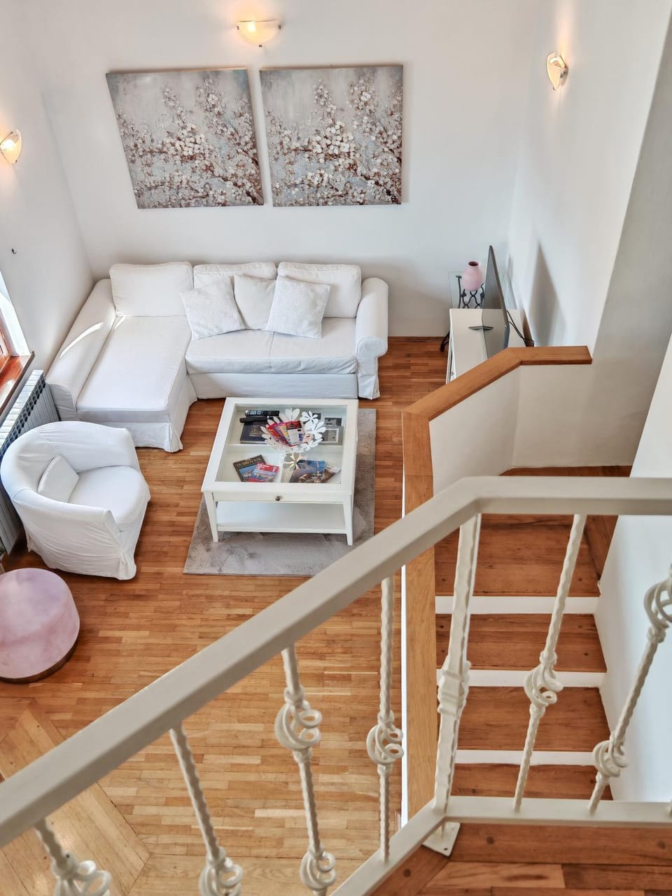 Living room, Seating area