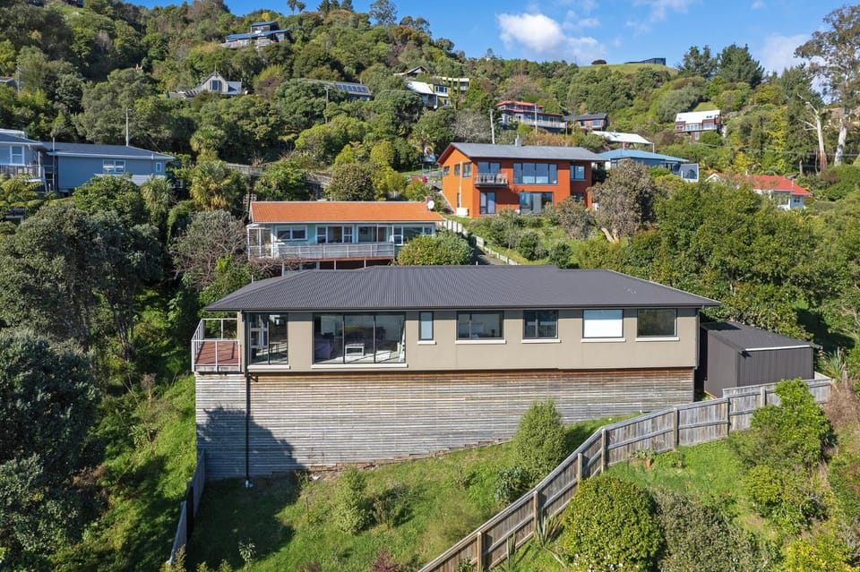 Blue Water Views House in Nelson
