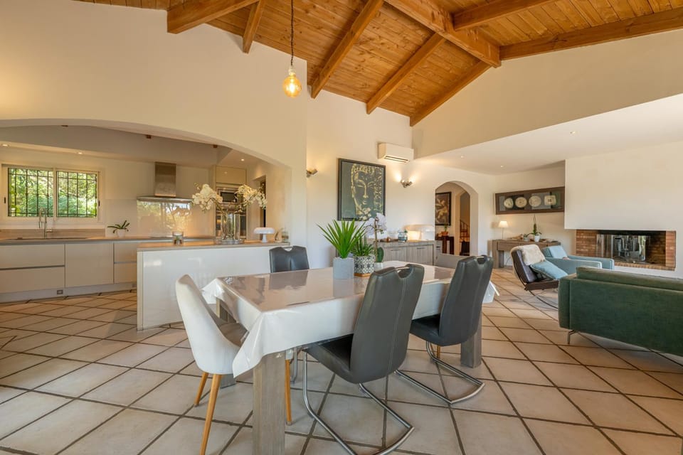 villa pool heated, calm, comfort & beaches Villa in Porto-Vecchio