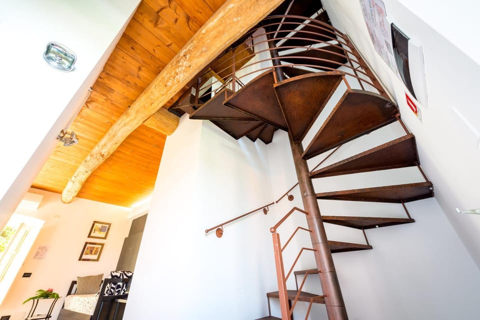 Day, Summer, Coffee/tea facilities, Living room, Photo of the whole room, Decorative detail, Decorative detail, Seating area, Dining area, On site, Landmark view