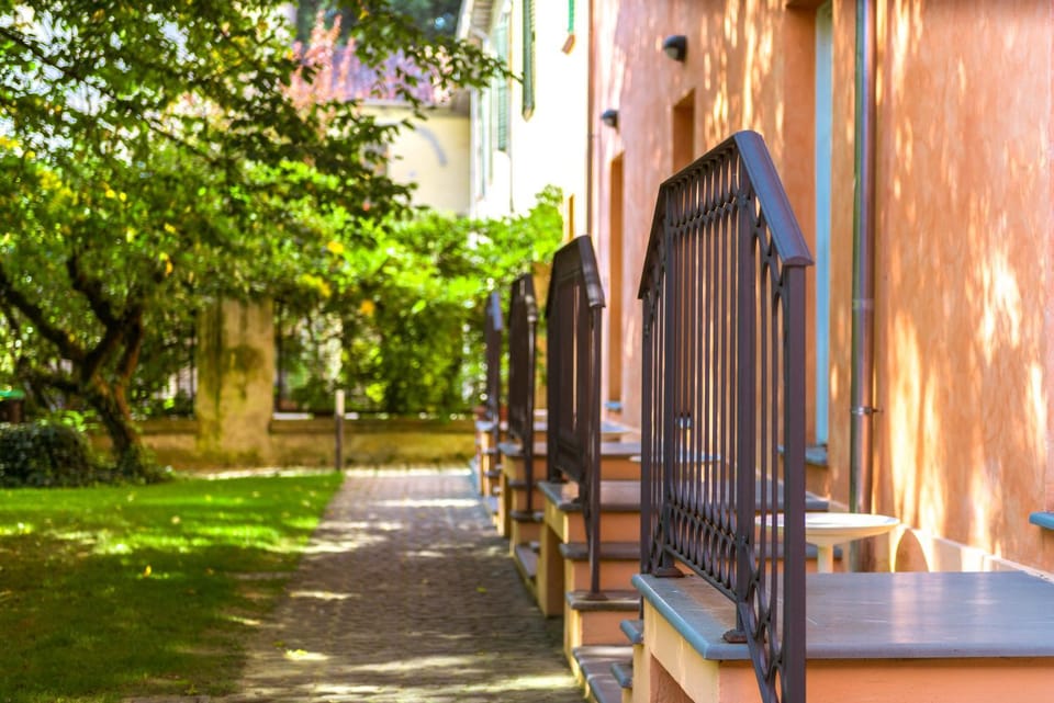 Facade/entrance, Day, Summer, Children play ground, Children play ground, Garden, Garden, Balcony/Terrace, Balcony/Terrace, Decorative detail, Decorative detail, On site, Garden view, Garden view, Landmark view, Landmark view, Inner courtyard view