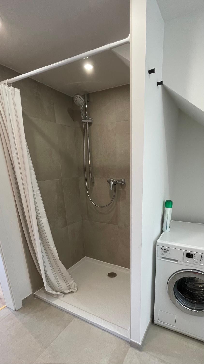 Shower, Bathroom, washing machine