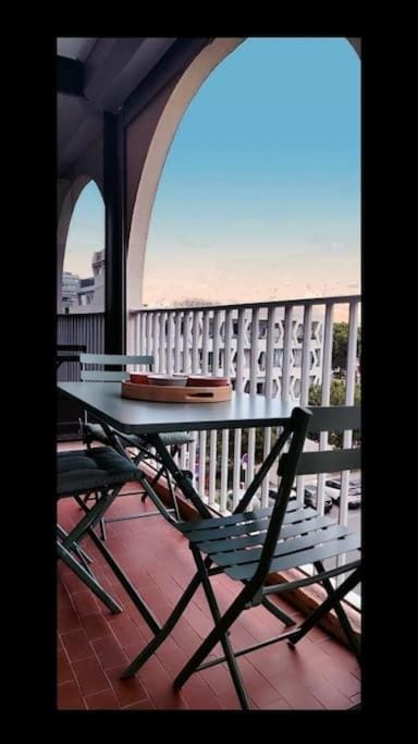 View (from property/room), Balcony/Terrace, Dining area