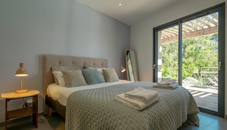 Villa pool heated, nature, beach & comfort Villa in Porto-Vecchio