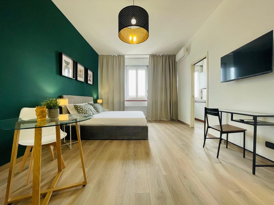 Bed, TV and multimedia, Living room, Photo of the whole room, Bedroom
