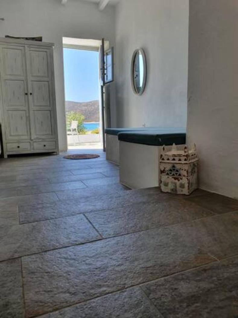 Merope seaside house House in Milos