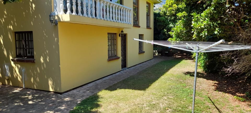 Property building, Day, Garden, Garden view