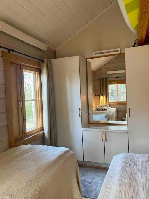 Bed, Photo of the whole room, wardrobe