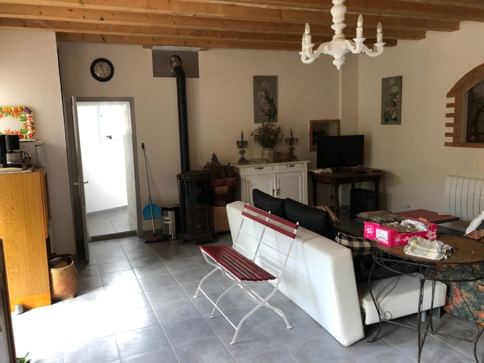Maison Narcisse chambres climatisées- Wifi Lave linge House in Occitanie