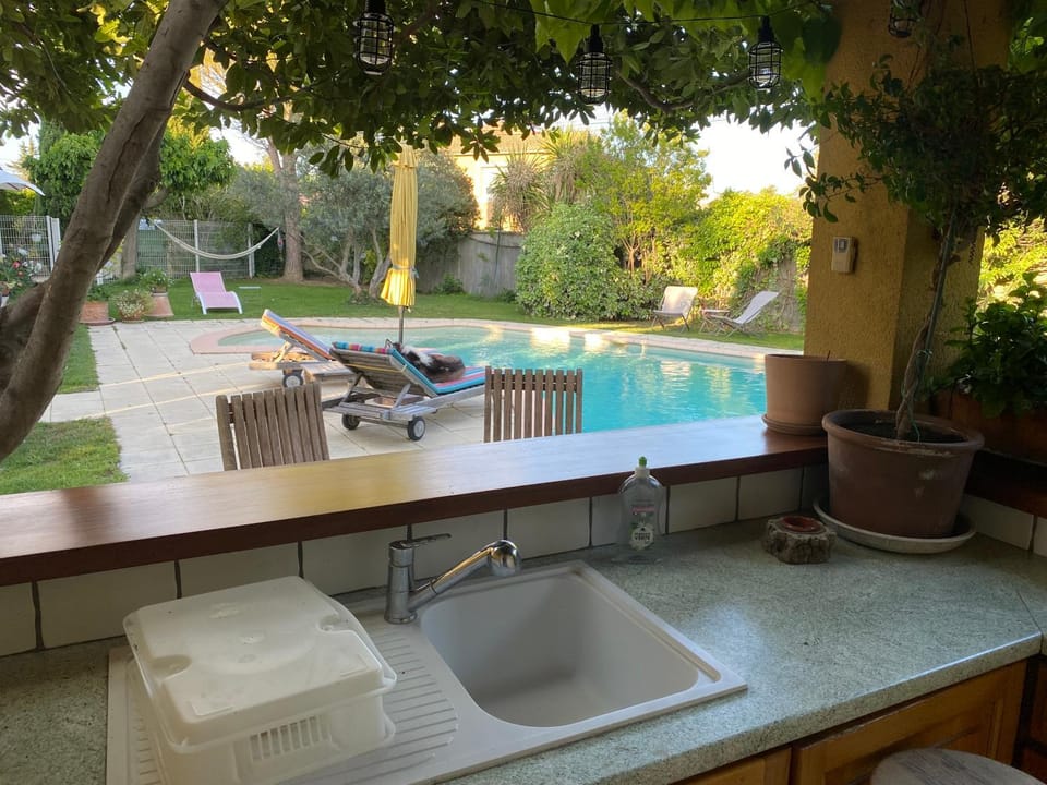 Patio, Natural landscape, Garden, Garden, Dining area, Garden view, Pool view, Swimming pool, sunbed