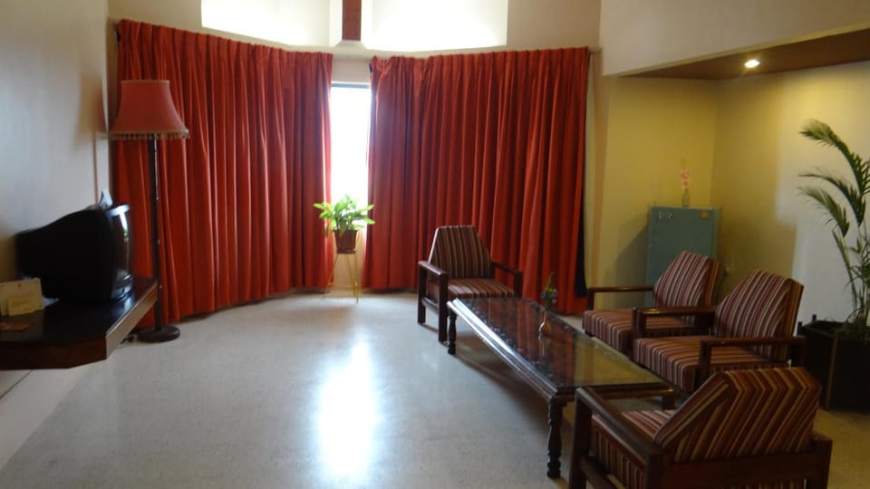 Hotel Paradise - Mysore Dasaprakash Group Hotel in Mysuru