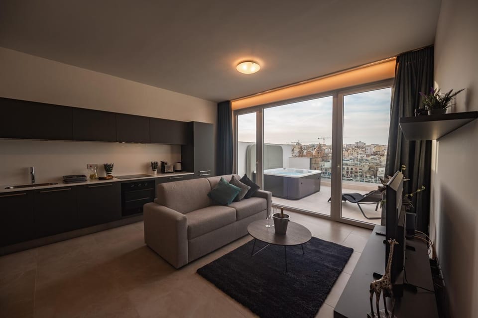 TV and multimedia, Balcony/Terrace, Kitchen or kitchenette, Living room