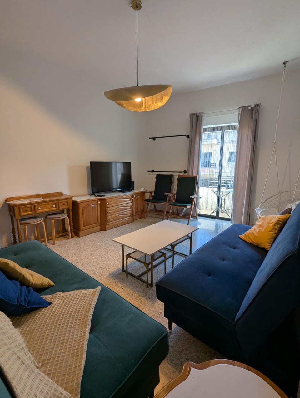 TV and multimedia, Balcony/Terrace, Living room, Bedroom