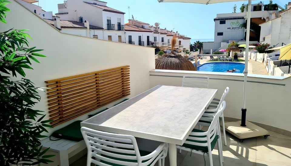 Property building, View (from property/room), Balcony/Terrace, Pool view