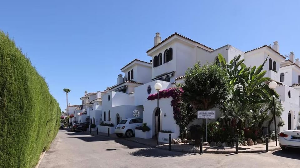 4 Bedroom Townhouse 200 meters from the Beach! Apartment in Costa del Sol