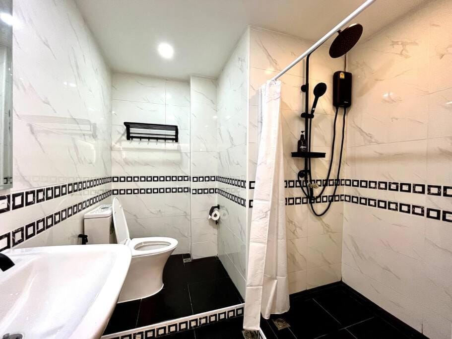 Shower, Toilet, Bathroom