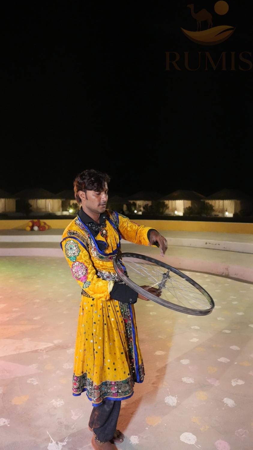 Property building, Night, People, Winter, Entertainment, group of guests