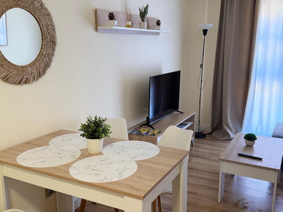 TV and multimedia, Dining area