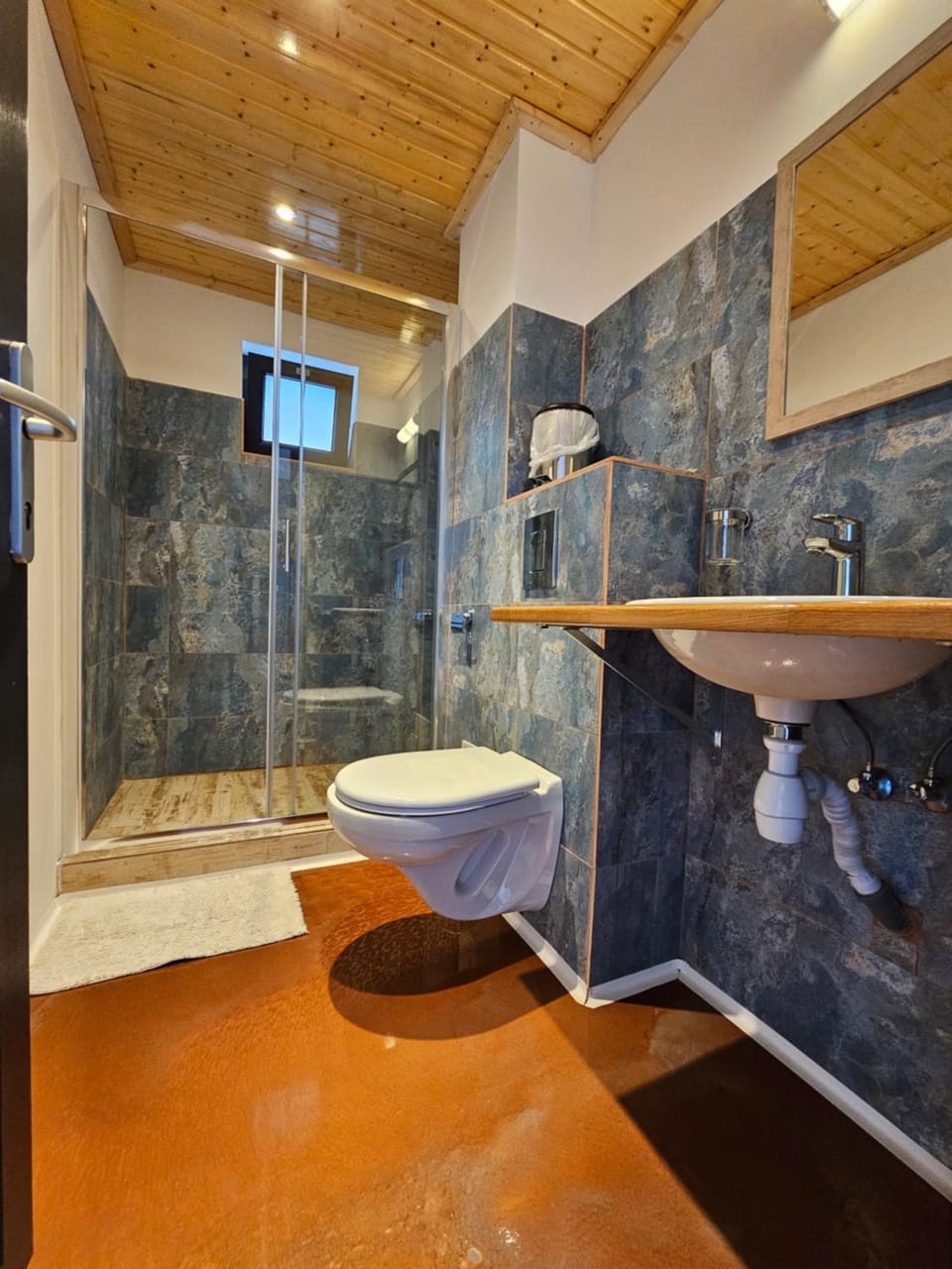 Shower, Toilet, Bathroom
