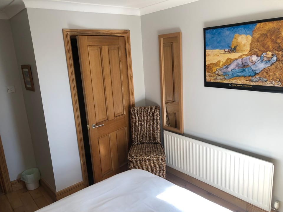 Bedroom, wardrobe