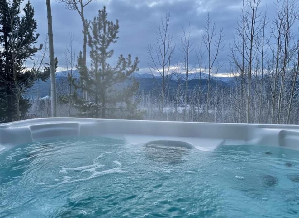 Custom Fairplay 5 BR Hot Tub & Mountain Views House in Park County