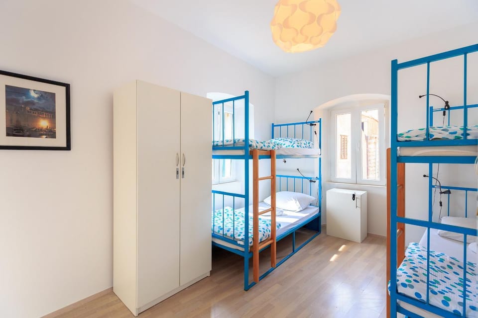 Bed, bunk bed