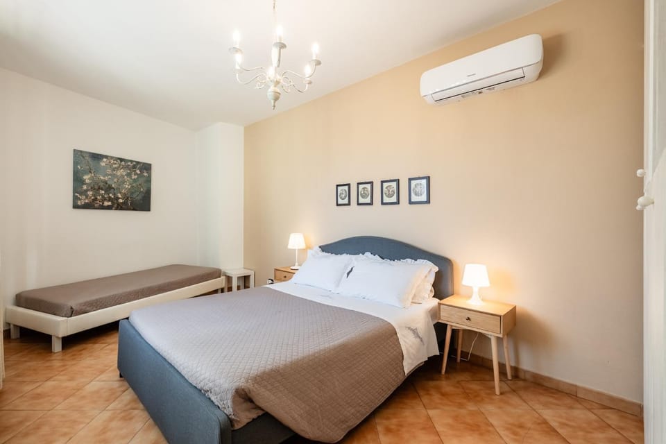 Living room, Bedroom