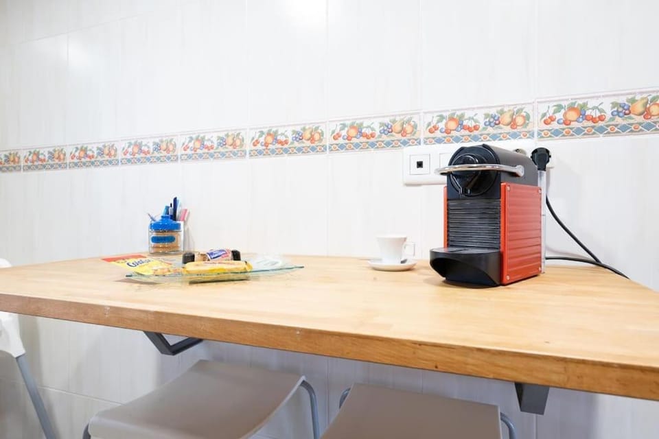 Coffee/tea facilities, Kitchen or kitchenette