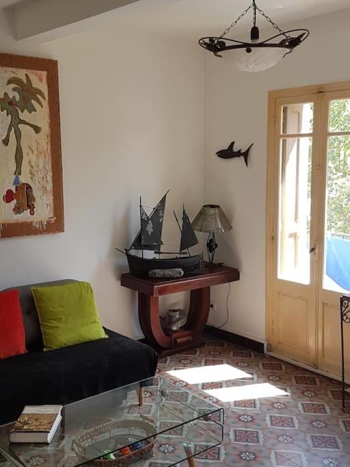COMME UNE MAISON Clim et Ventilateurs aux pieds du port et des plages et 2km COLLIOURE Apartment in Port-Vendres