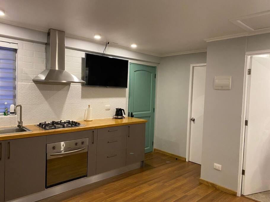 TV and multimedia, Kitchen or kitchenette, oven