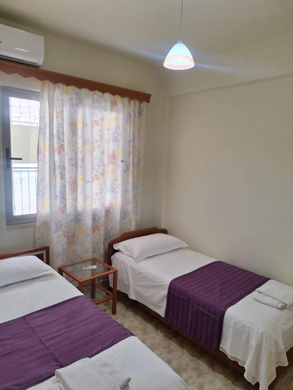 Bed, Photo of the whole room, Bedroom, air conditioner