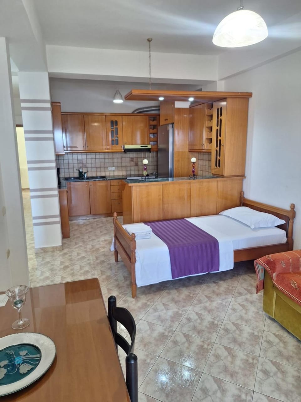 Bed, Kitchen or kitchenette, Photo of the whole room, Dining area, Bedroom, minibar, oven, pet friendly, stove