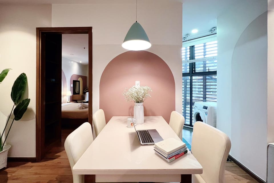 Living room, Seating area, Dining area, hair dresser