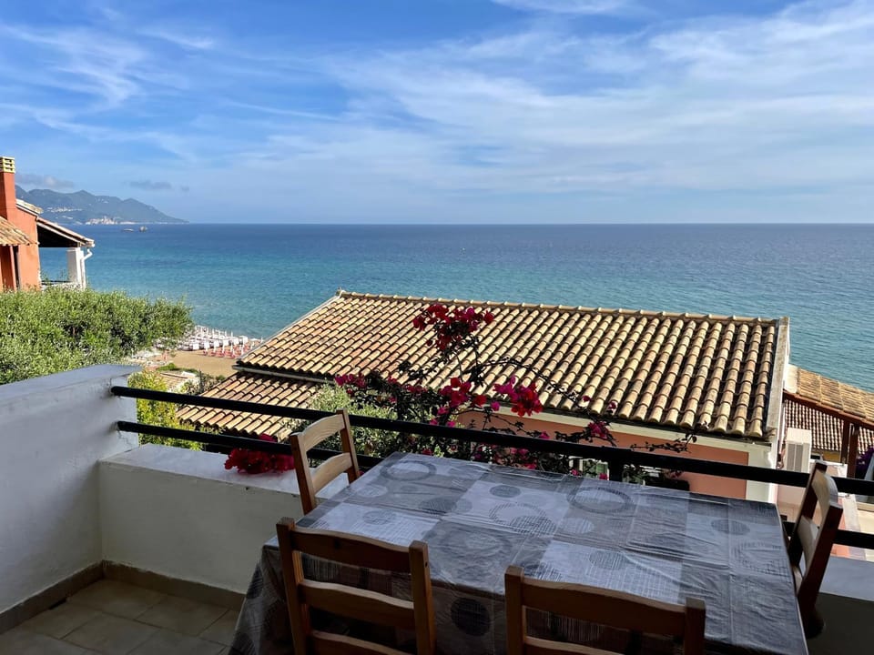 View (from property/room), Balcony/Terrace, Sea view