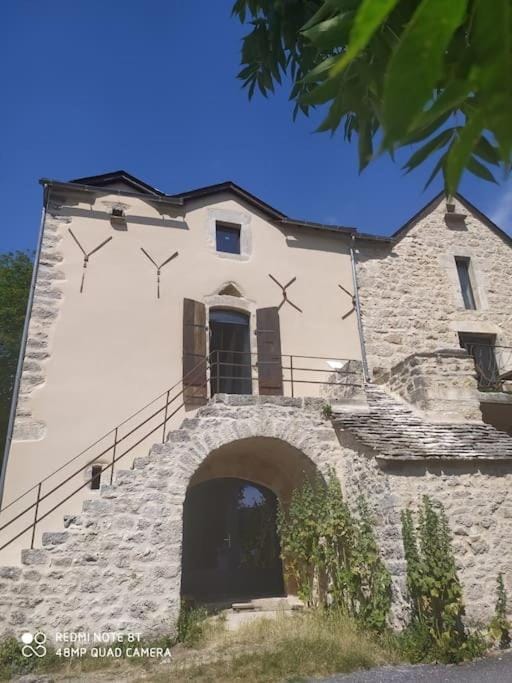CHEZ GUETOU Gîte de charme en Lozère House in Occitanie