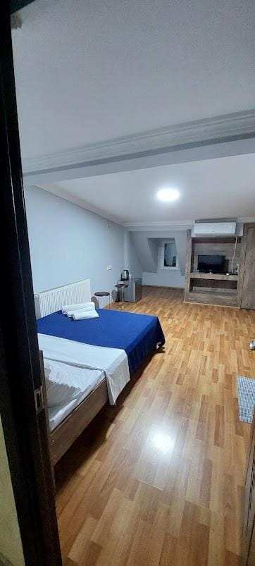 TV and multimedia, Photo of the whole room