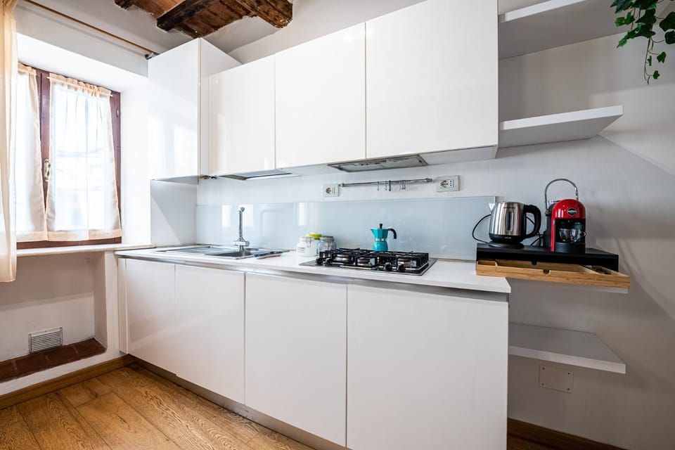 Coffee/tea facilities, Kitchen or kitchenette, dishwasher, microwave, pet friendly, stove, toaster