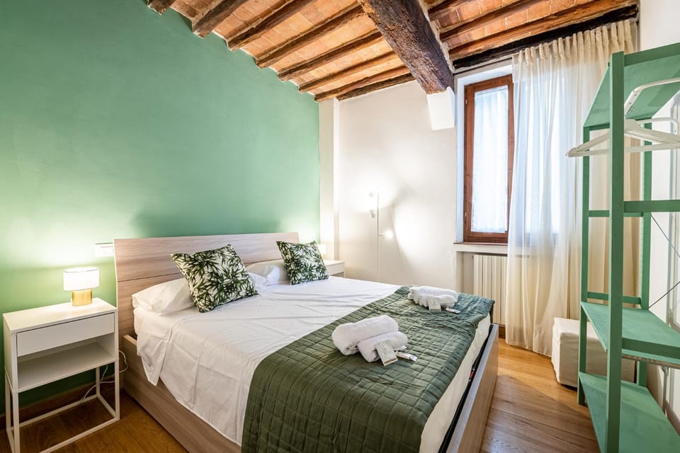 Bed, View (from property/room), Other, Photo of the whole room, Bedroom, Guests, towels