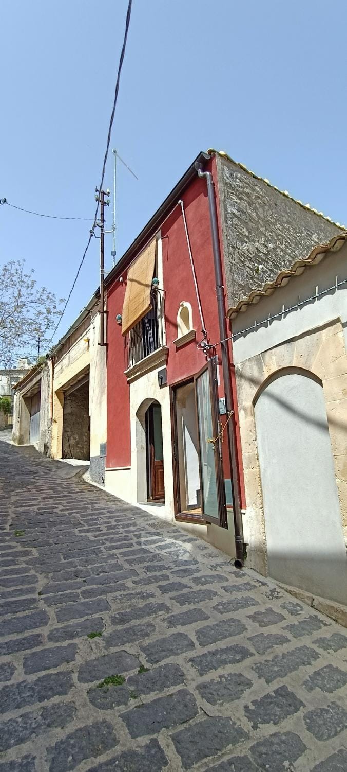 Casetta Castelvecchio Apartment in Sicily