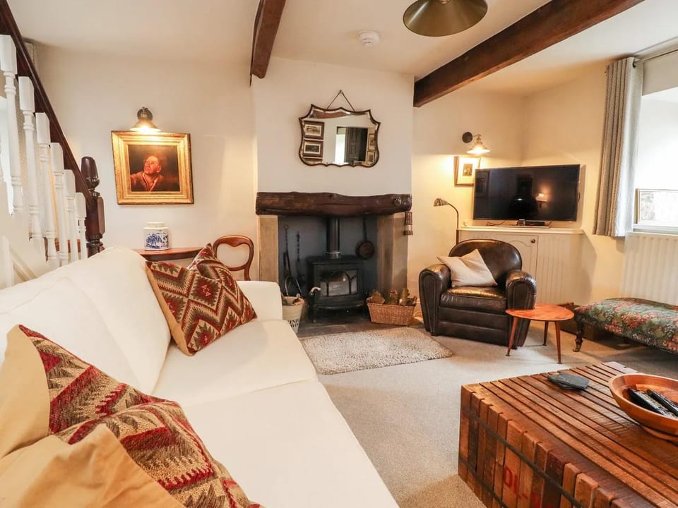 Pendle Hill Barley 17th Century 2 bed-bath period cottage House in Pendle District