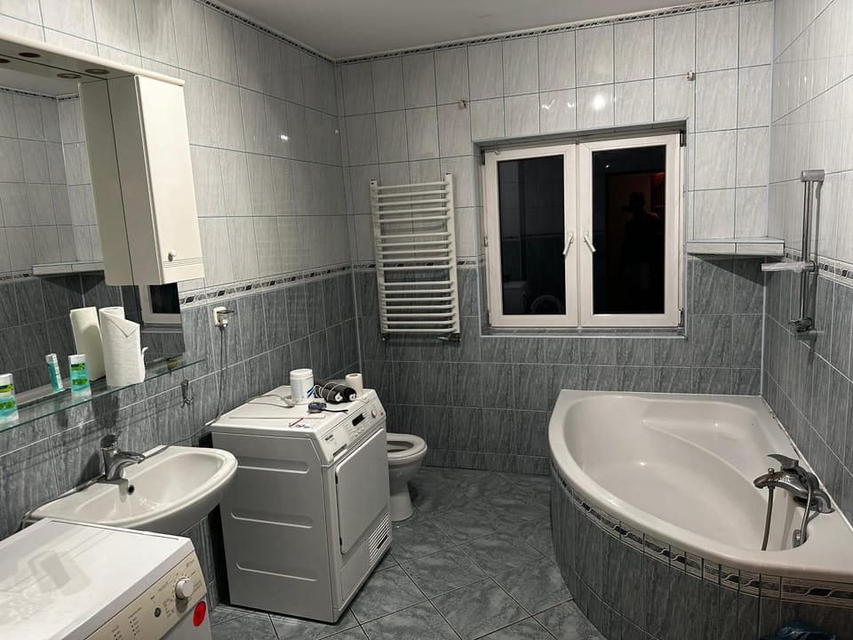 Habibi Apartment in Masovian Voivodeship