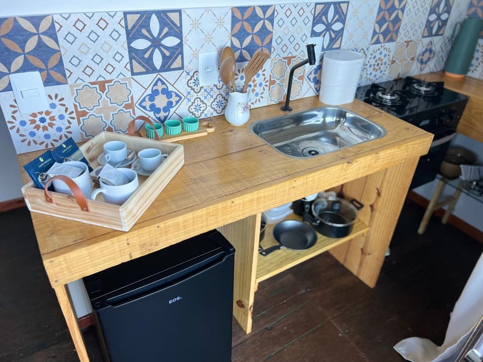 Coffee/tea facilities, Kitchen or kitchenette, pet friendly, stove